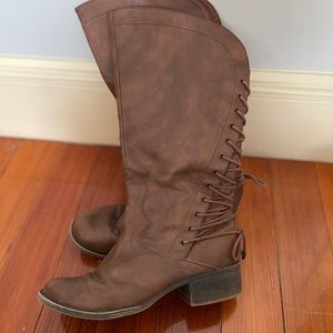 Vintage tie back riding boots